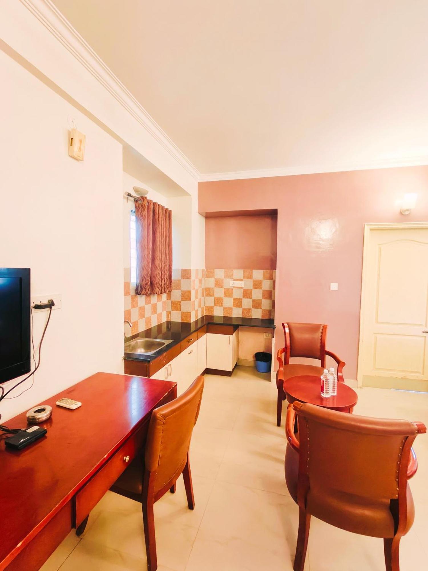 העיר בנגלור Kings Suites Palace Grounds מראה חיצוני תמונה