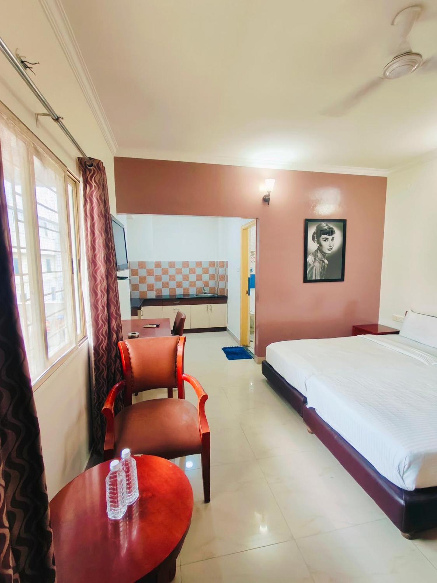 העיר בנגלור Kings Suites Palace Grounds מראה חיצוני תמונה