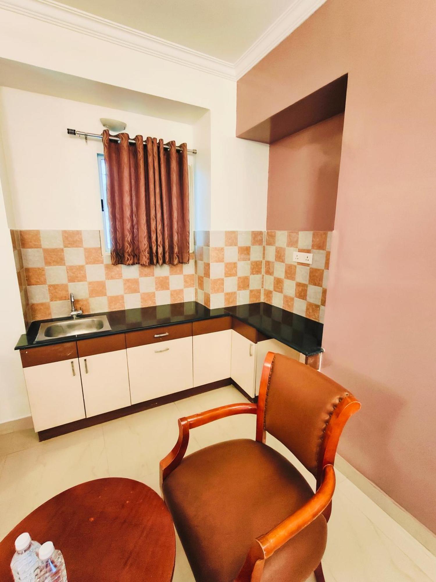 העיר בנגלור Kings Suites Palace Grounds מראה חיצוני תמונה